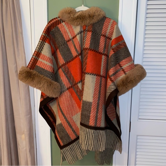 Queenia Wool Blend Sweater Poncho Cardigan - Picture 4 of 4